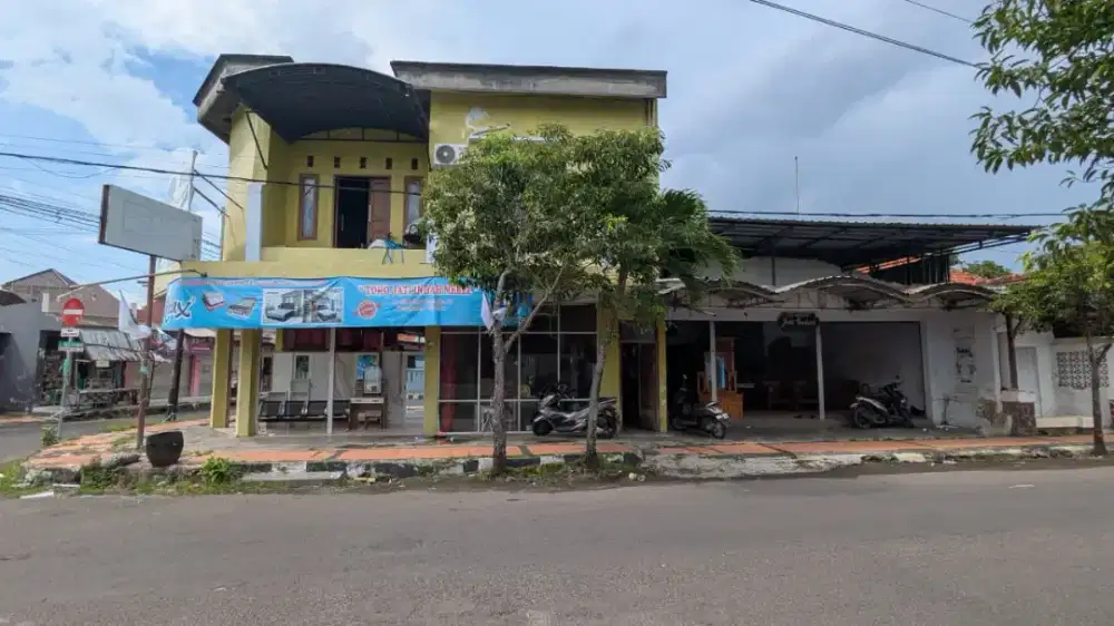 Ruko di sewakan/di jual tempat strategi di kota Bangkalan