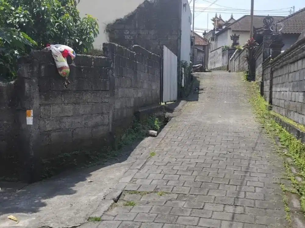 Di Jual Tanah 1 Are (Hook) - Lokasi Jl. Cekomaria, Peguyangan Kangin - Denpasar