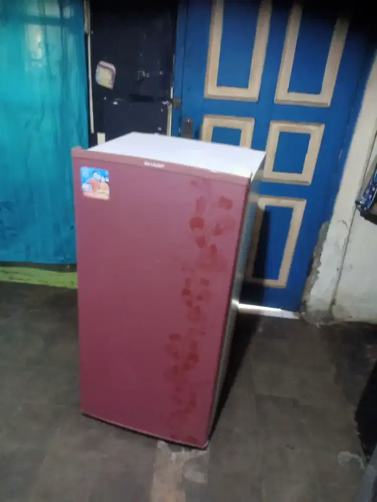 Jual kulkas Sharp 1 pintu mesin ori dingin beku normal bisa di antar