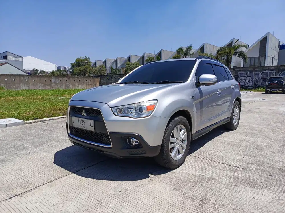 Dp10 outlander gls at 2012