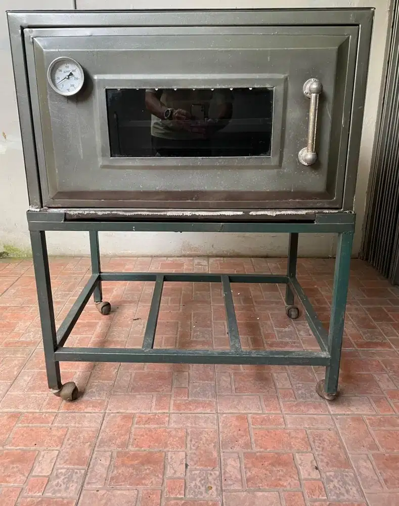Oven LPG Roti dan Kue