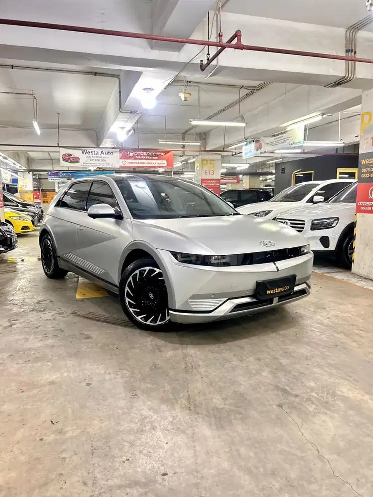 Hyundai Ioniq 5 Signature Long Range 2023 nik 2022 EV Like New