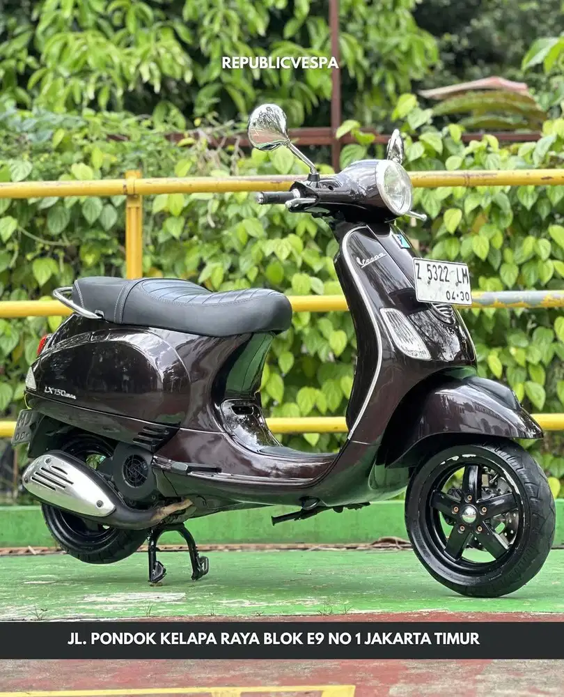 Piaggio Vespa LX 150 3V TAHUN 2013 WARNA COKLAT PERFECT CONDITION  Spe