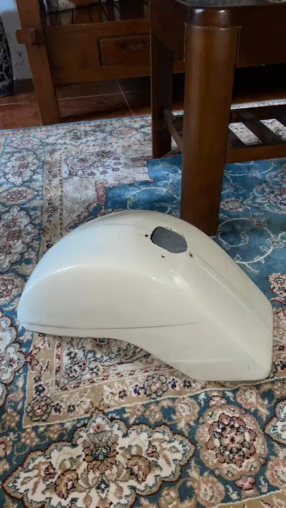 Spakbor depan vespa classic