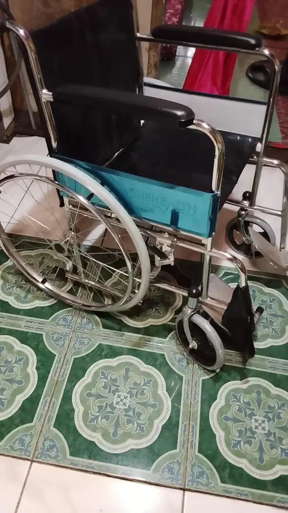 Jual kursi roda second merk OneHealth