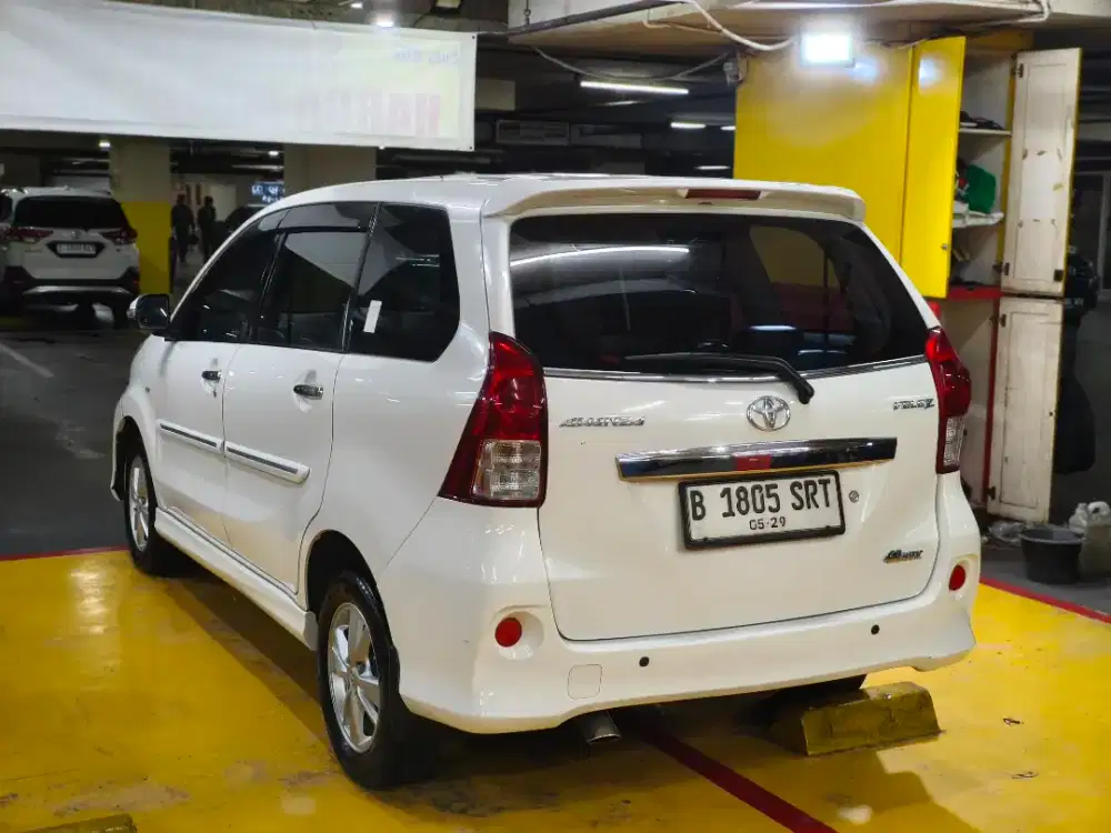 Toyota Avanza Veloz S 1.5 2013 LOW KM Automatic A/N Tangan Pertama