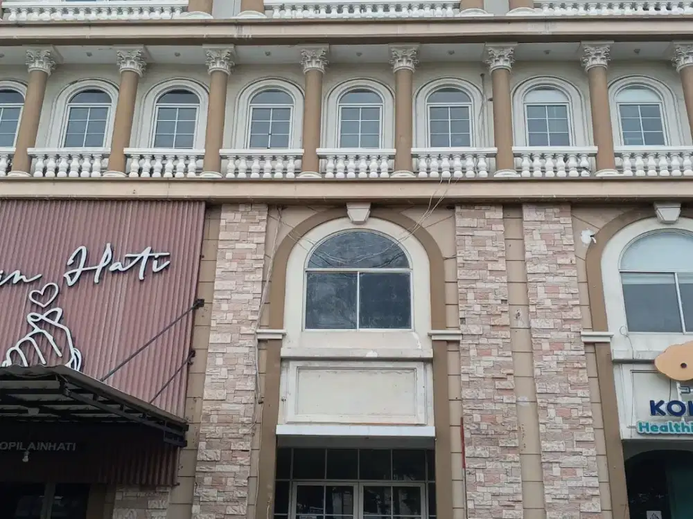 Disewakan Ruko Sentra Niaga Green Lake City Hadap Depan Lokasi Strategis Domisili Jakarta Barat