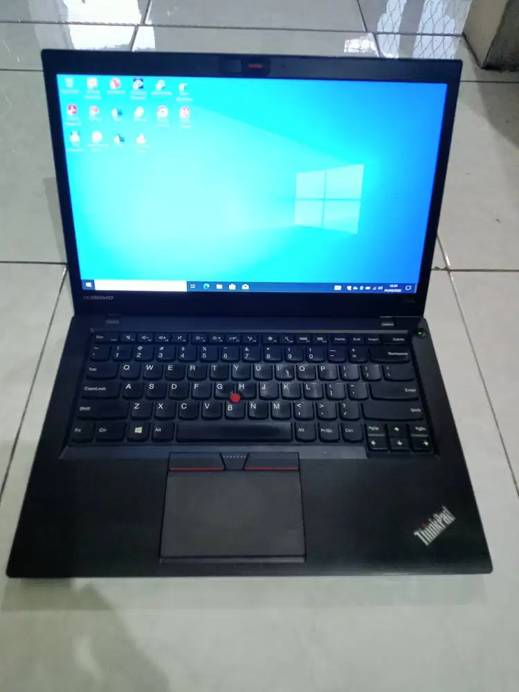 Thinkpad T450S / Core i5 Gen-5 / FHD / SSD M2 256Gb / 8Gb/Dual Baterai