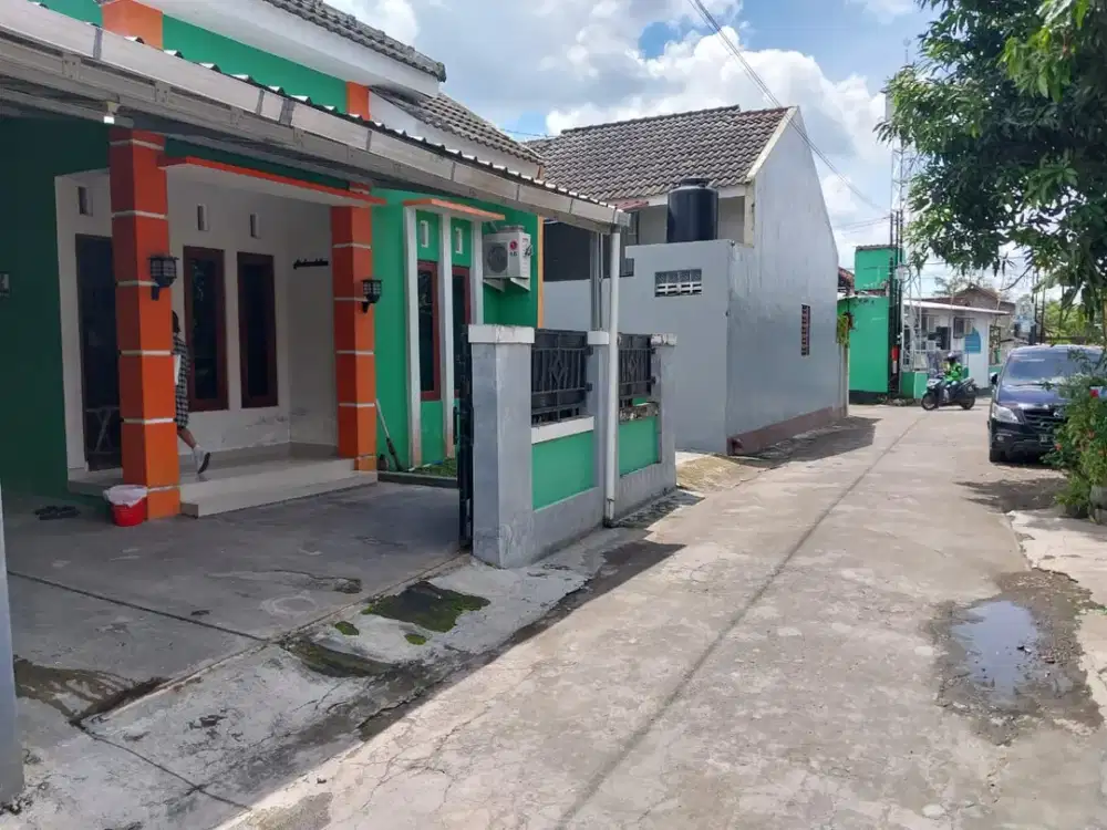 Miliki Rumah Modern di Tirtomartani Harga Nego