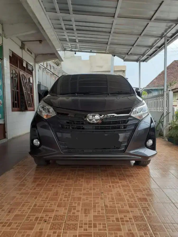 Mobil calya tangan pertama dari baru pakaian pribadi