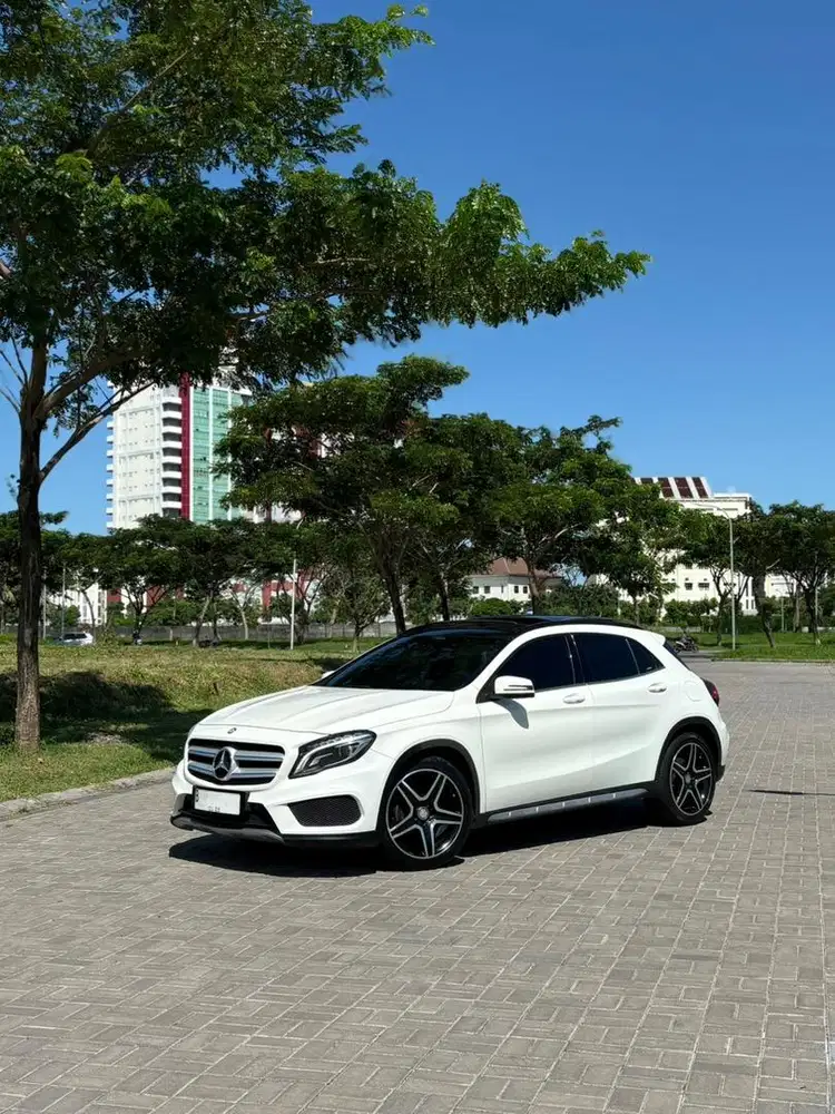 Mercedes Benz GLA 200 AMG Panoramic Sunroof 2014