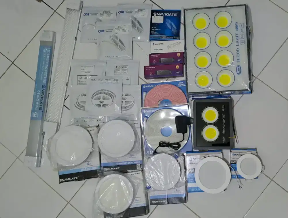 Lampu merek Navigate