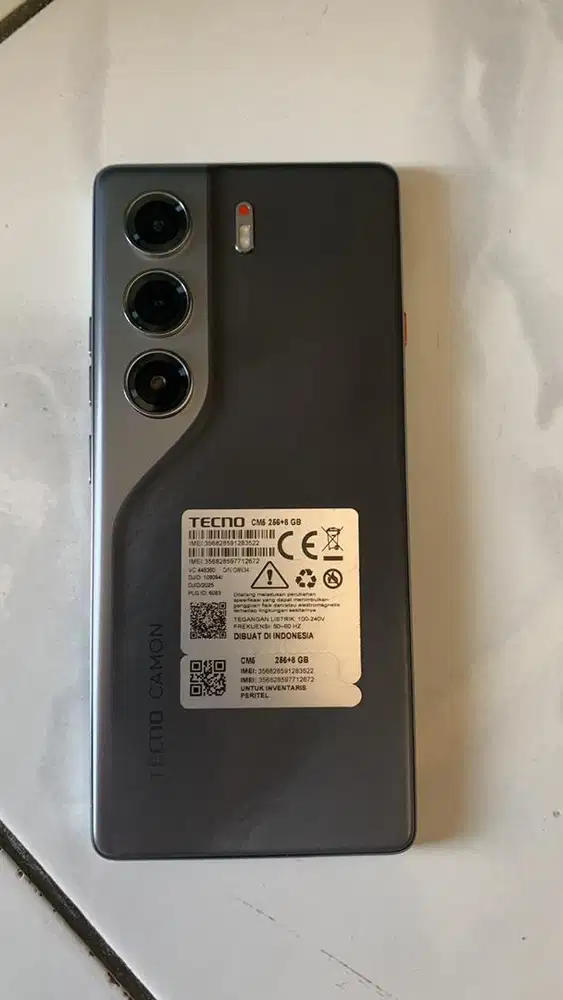 Dijual tecno camon 40 8/256 GB abu