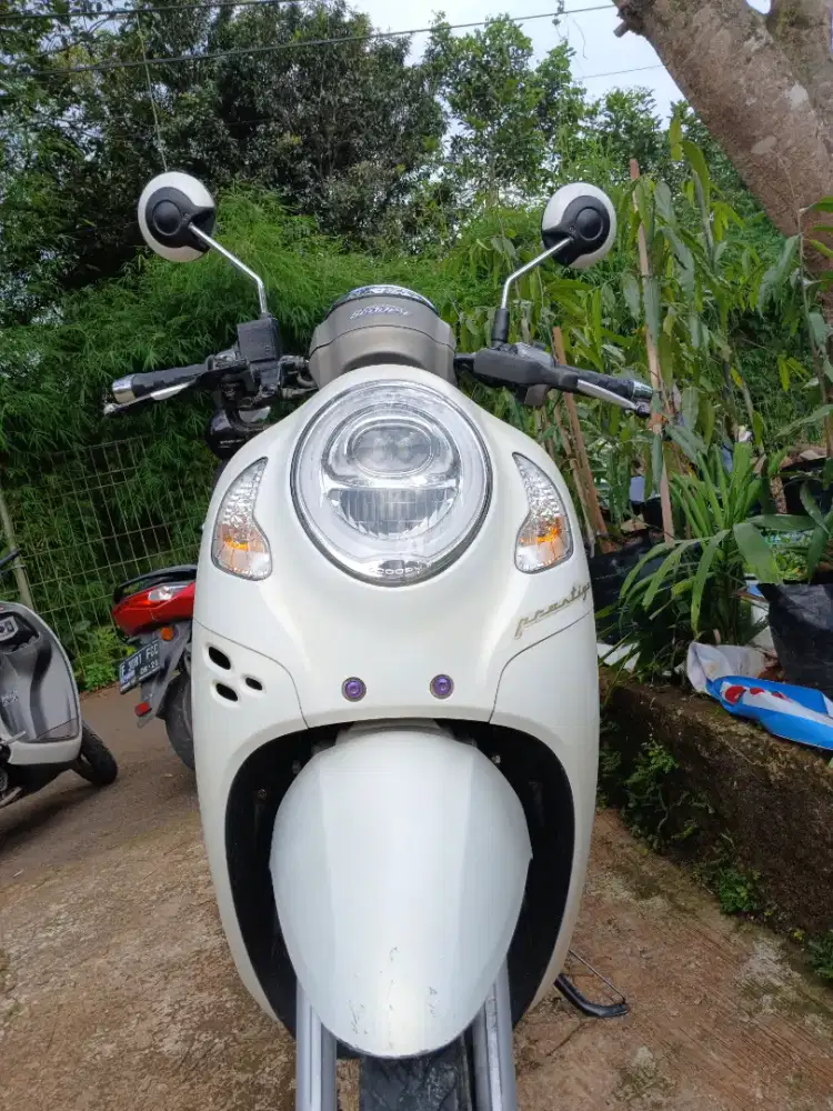 SCOOPY PRESTIGE TAHUN 2021