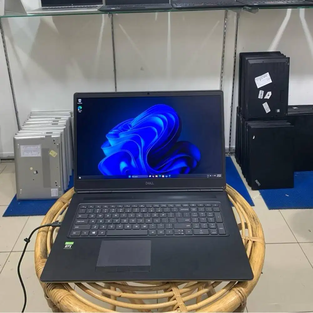 LAPTOP DELL PRECISION 7760 INTEL XEON W-11855M RAM 32/512GB DL-VN