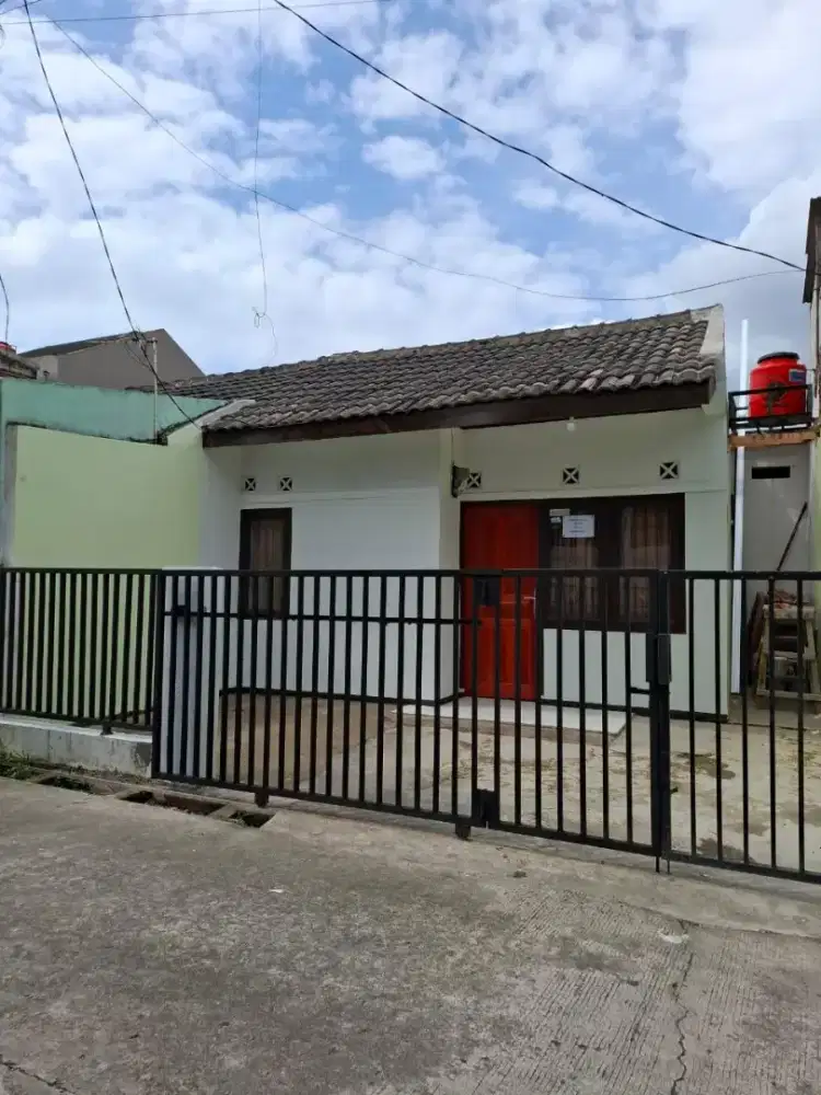 Disewakan rumah di Permata Biru Cibiru