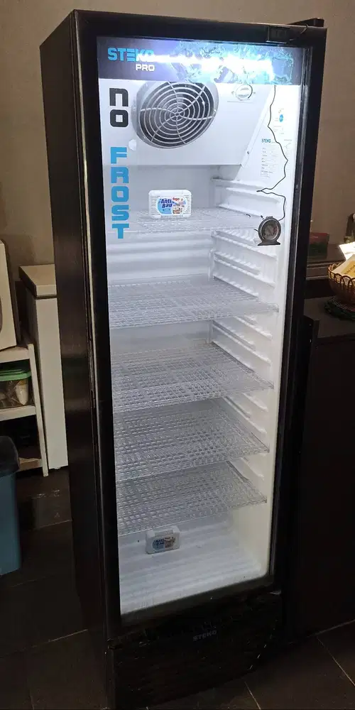 SHOWCASE STEKO LG 300