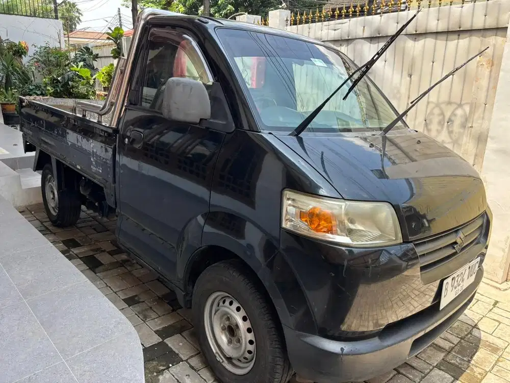 Suzuki APV pick up . Mega carry