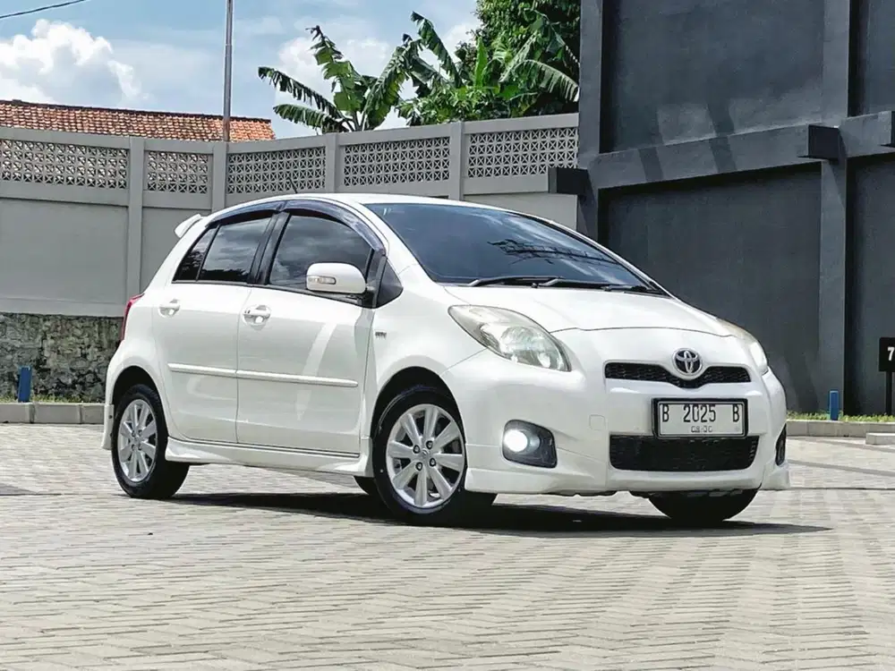 TDP15JUTA NEGO |YARIS 1.5 S LIMITED AT BENSIN 2013 YARIS BAPAO 2014