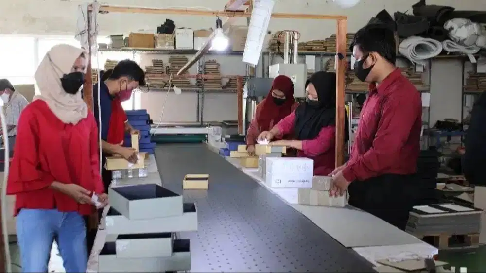 Lowongan Operator Produksi