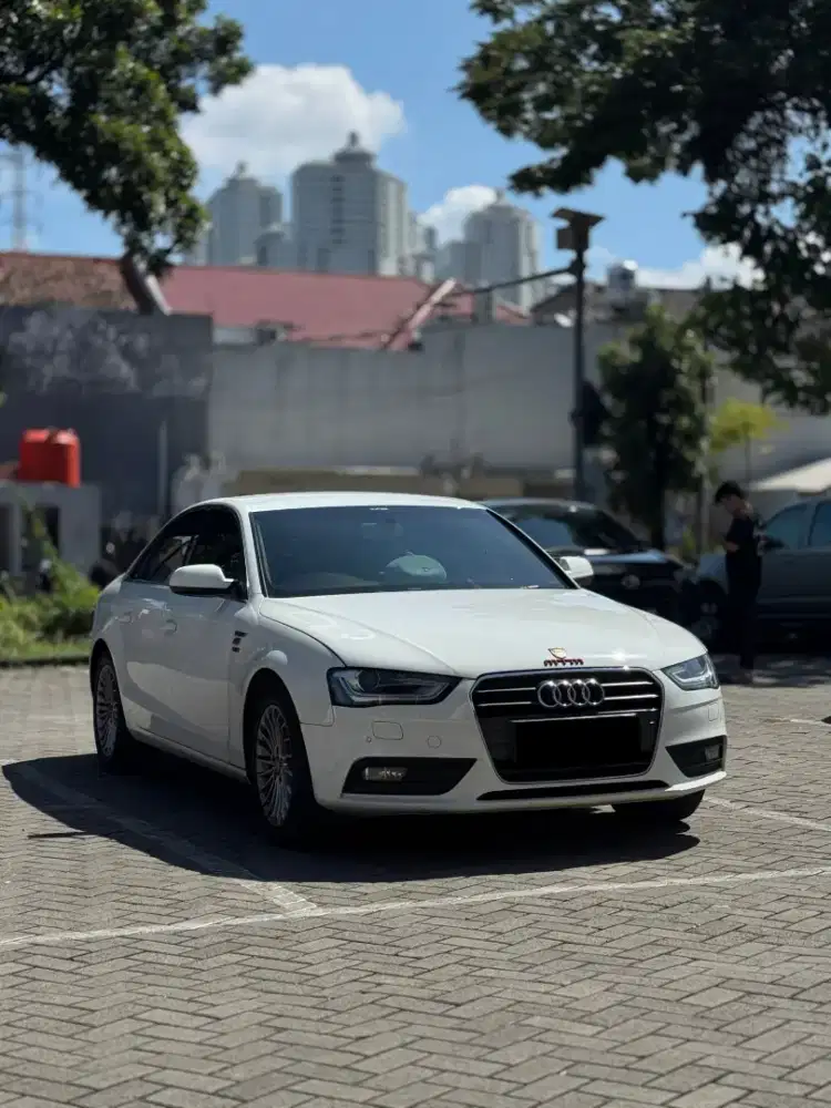 [KM 67RB] AUDI A4 B8.5 TFSI AT 2015