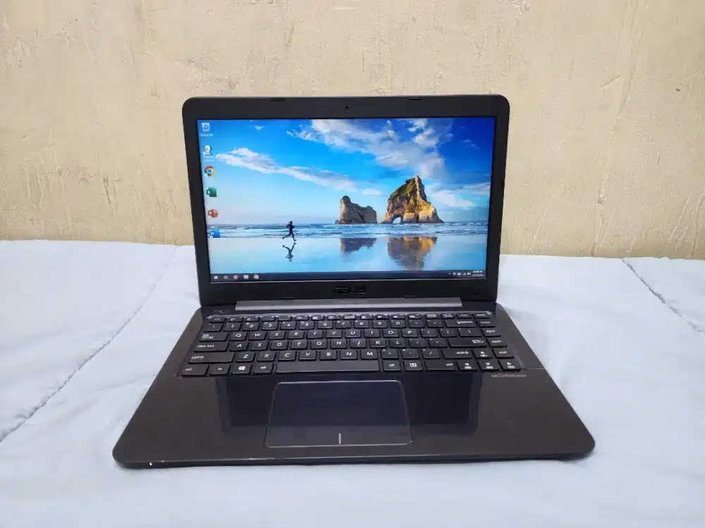 BU Laptop Asus E402Y Slim Ram 4gb Normal Tinggal Pakai