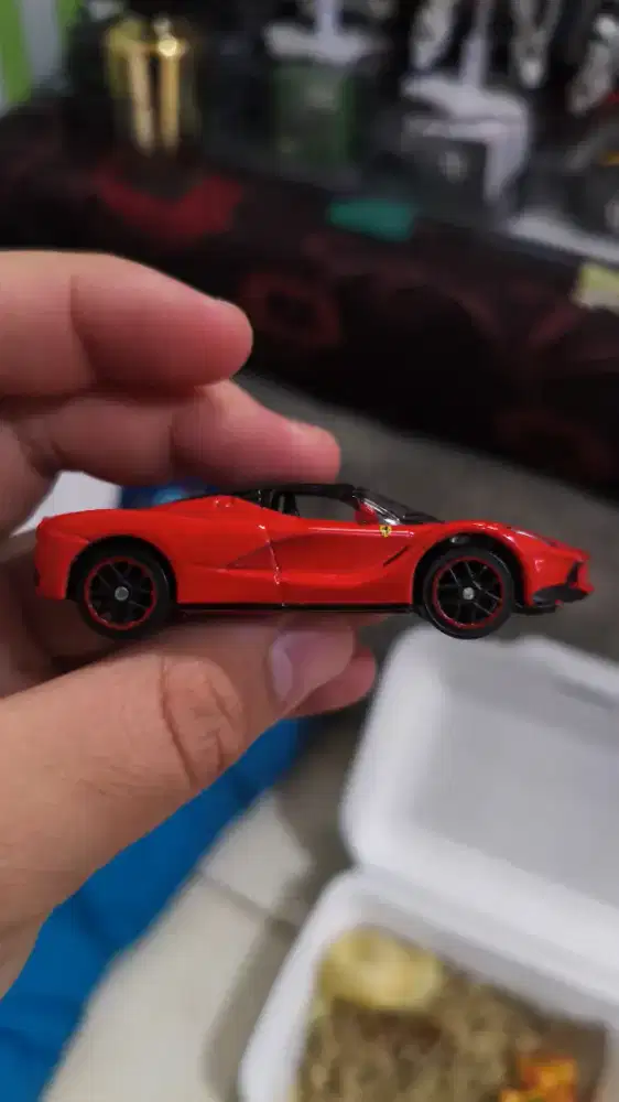 Diecast Burago Ferrari La Ferrari 1:64 Loose (NEGO TIPIS)