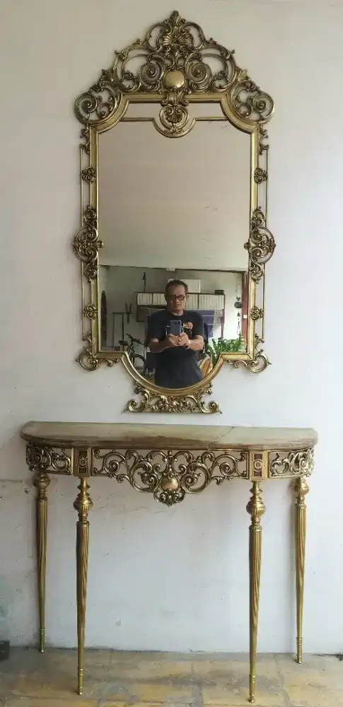 Jual Meja Konsul  + Kaca