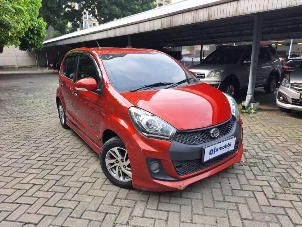 DP MURAH Daihatsu Sirion 1.3 D Bensin-AT 2015  CNIQB