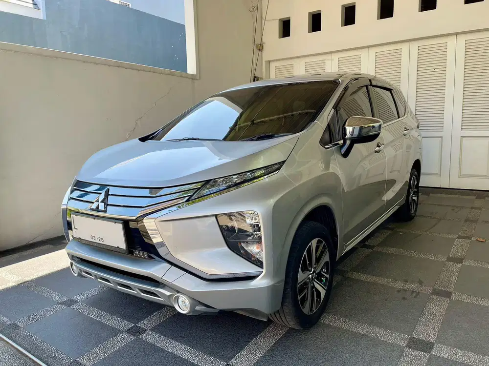 Mitsubishi Xpander Ultimate AT 2018 (L) istimewa