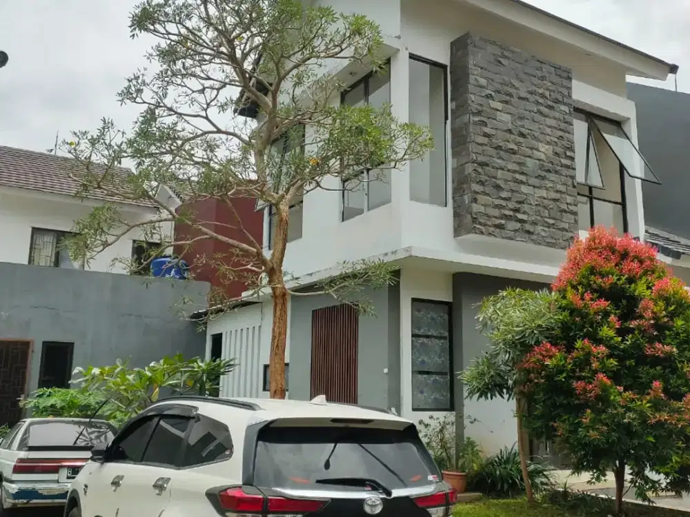 Dijual Rumah Hook 2 Lantai Nyaman Siap Huni di Graha Raya Strategis