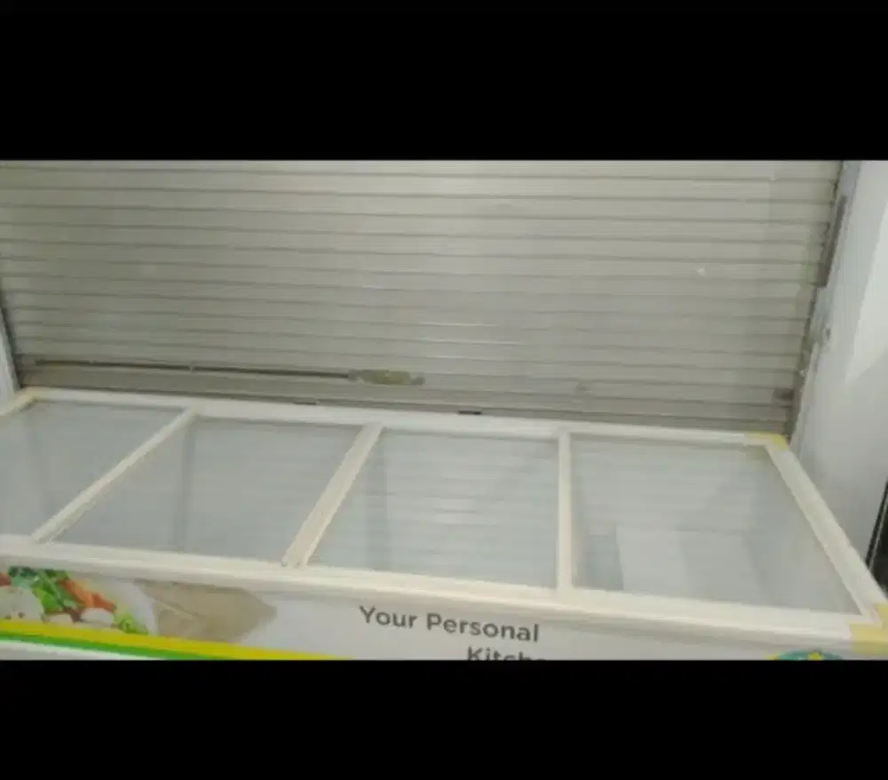 Freezer ukuran 1200liter