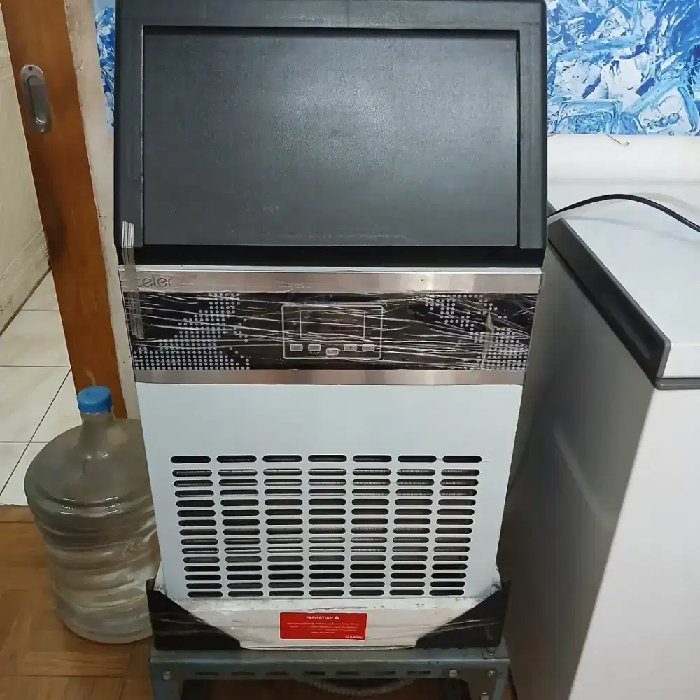 Mesin es batu kristal