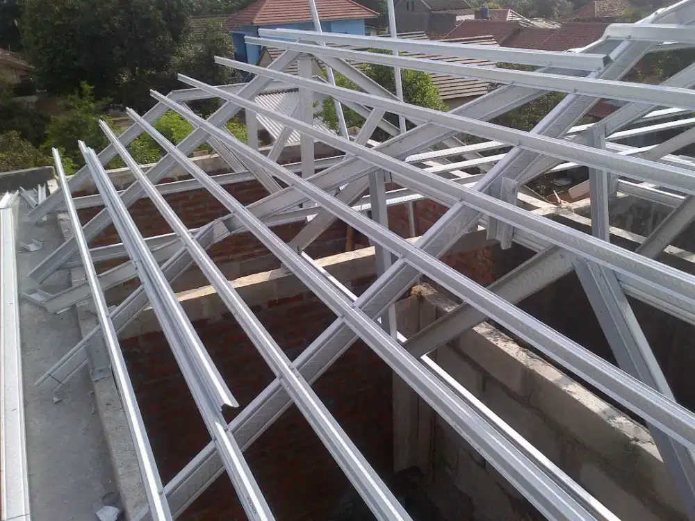 Pemasangan baja ringan