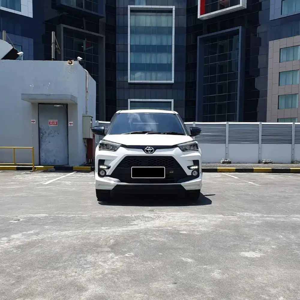 ‼️DP 15 JUTA‼️
TOYOTA RAIZE GR SPORT 1.0 CVT TH 2023