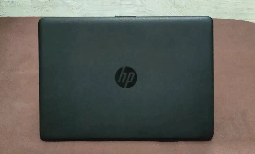 Hp 14 bs0xx slim core i3gen6 ram4 ssd256 batre awet 3jam siap pakai