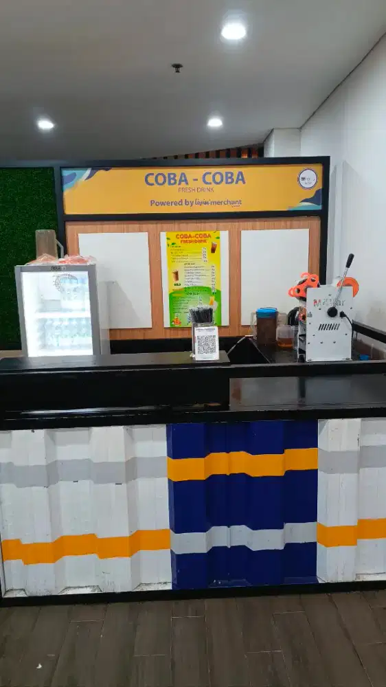 Dibutuhkan 1 Wanita untuk jaga kios minuman di Foodcourt