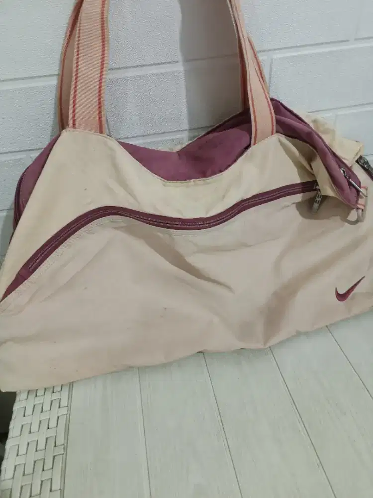 Travel bag jinjing / tas duffell NIKE Preloved