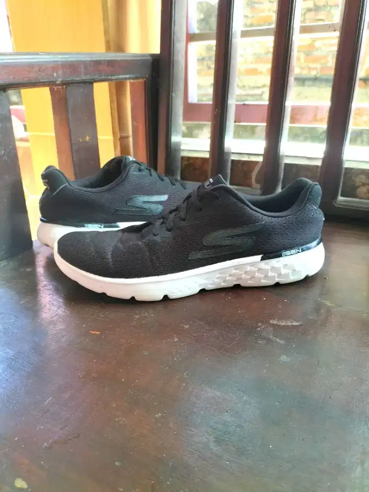 Skechers GoRun uk.42