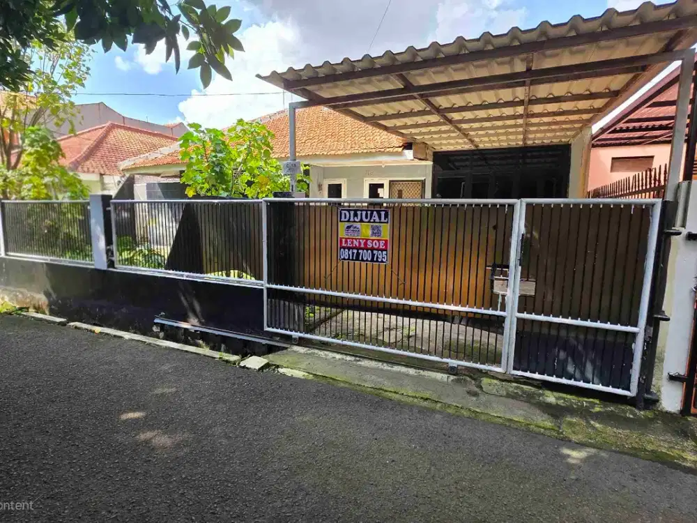 Rumah 1 lantai dg bangunan tua, perlu renov, bebas banjir