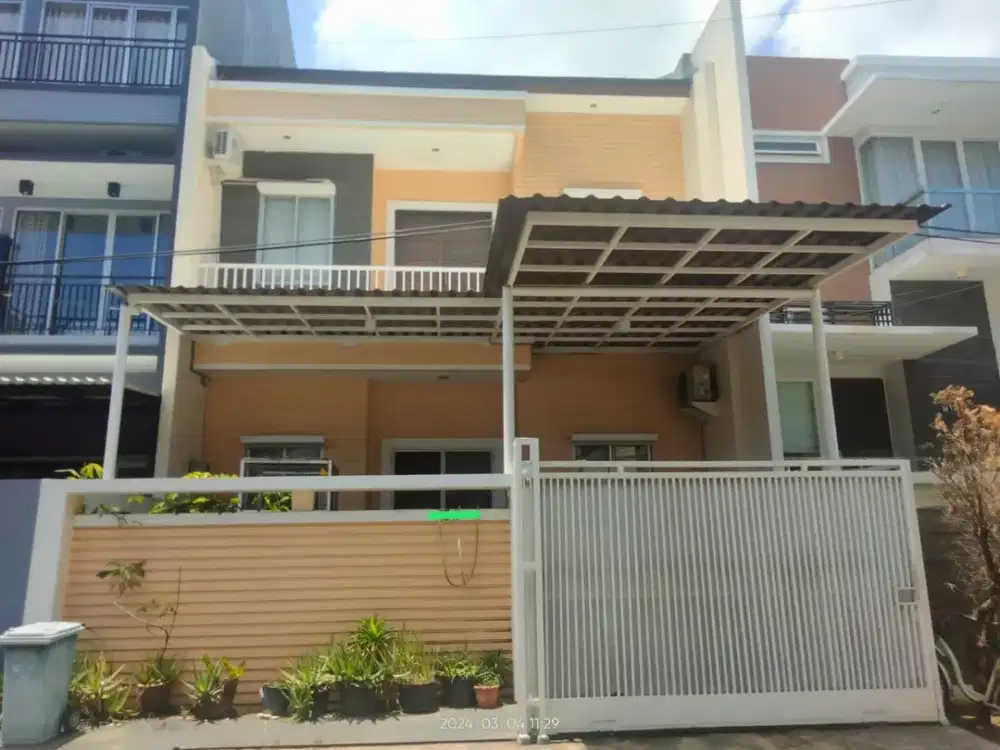 Hunian Premium Kalideres – Rumah Semi Furnish 2,5 Lantai, Hadap Utara & Luas!