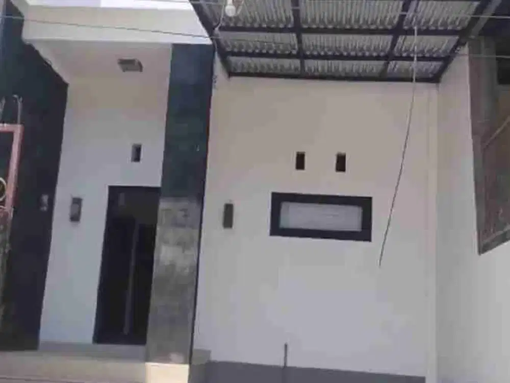 Rumah mungil lokasi elite Renon