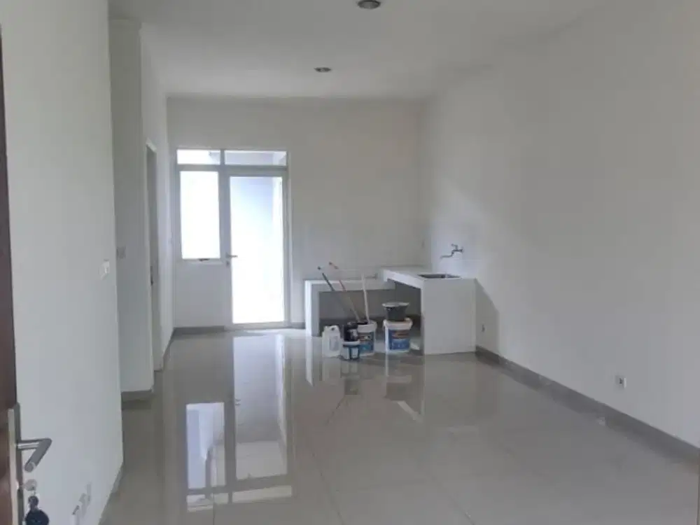 Disewa Rumah 1 Lantai Bersih Terawat di Suvarna Sutera Siap Huni
