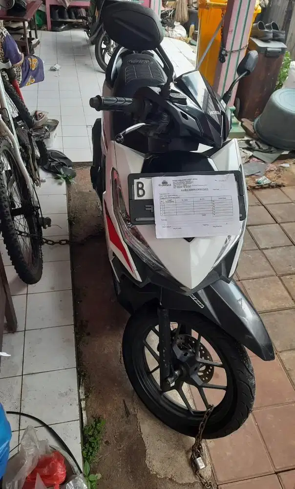 JUAL VARIO 125 SECOND TAHUN 2015