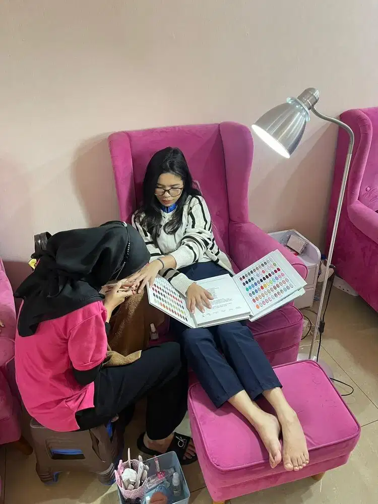 Salon Terapis Nail Art