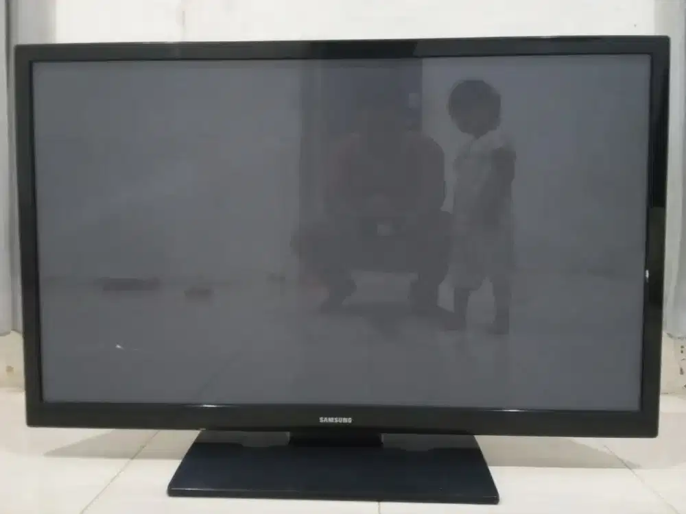 Tv plasma 43 inci mati cuma lampu merah hidup
