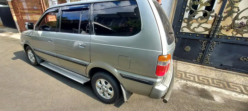 Toyota Kijang 2003 Bensin