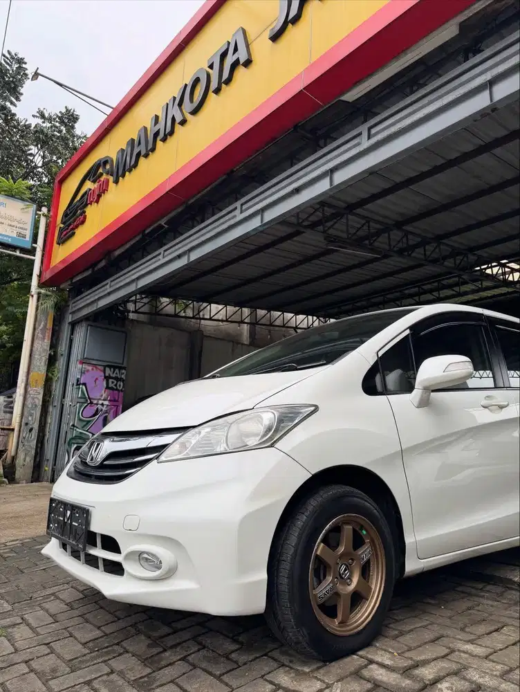 HONDA FREED E PSD 1.5 AT 2013(KM90RB)RECORD/PJK2-27/DP10JT/PUTIH!!!!!!