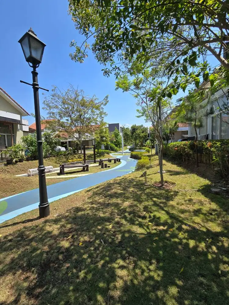 DI JUAL HARGA MURAH  RUAMAH DALAM KOMPLEK DI KBP