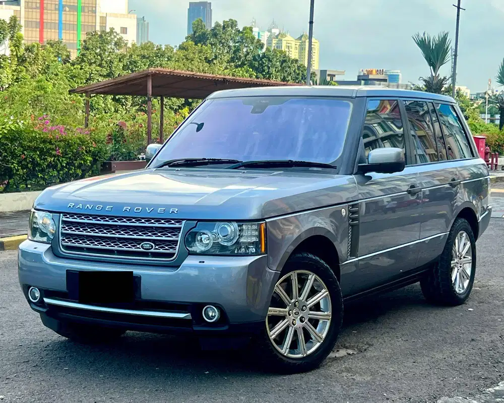 LAND ROVER RANGE ROVER VOQUE AT 2011